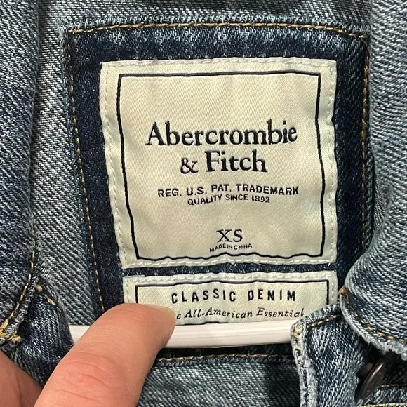 Abercrombie Fitch Classic Denim Jacket Blue Jean Women‎ XS - Picture 2 of 8